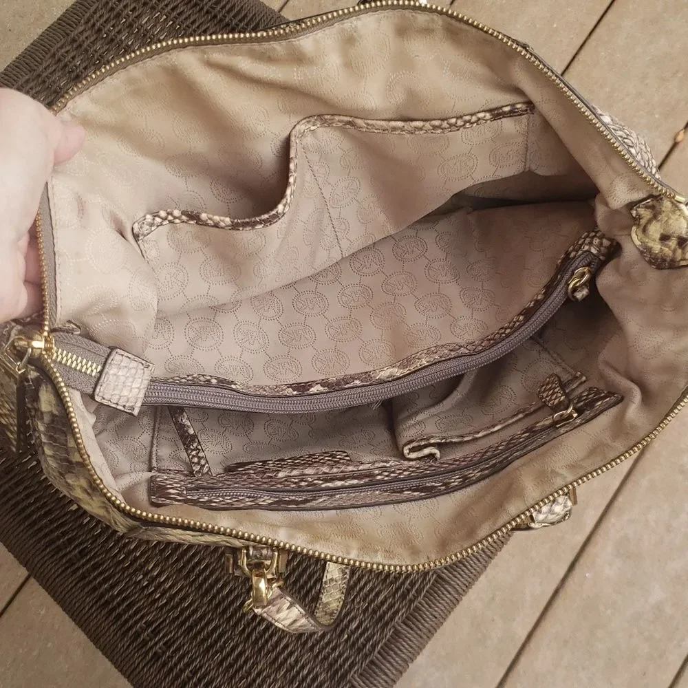 Michael Kors Black Tan Beige Python Embossed Leather Handbag Shoulder Bag Purs